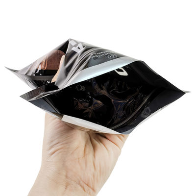 เคสเดินทางซิการ์หนังหรูหราแบบกำหนดเอง พร้อมเครื่องเพิ่มความชื้น กระเป๋าใส่ซิการ์แบบพกพาบุด้วยไม้ซีดาร์ ถุงควบคุมความชื้นแบบซิปล็อค