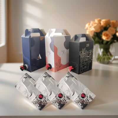 ถุง BIB แบบกำหนดเองในกล่องพร้อมก๊อกน้ำ Tap Spout เหมาะสำหรับบรรจุภัณฑ์ไวน์ น้ำผลไม้ น้ำมัน และผลิตภัณฑ์ของเหลวอื่นๆ