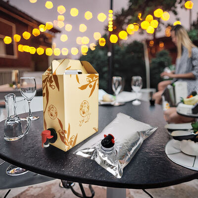 ถุง BIB แบบกำหนดเองในกล่องพร้อมก๊อกน้ำ Tap Spout เหมาะสำหรับบรรจุภัณฑ์ไวน์ น้ำผลไม้ น้ำมัน และผลิตภัณฑ์ของเหลวอื่นๆ