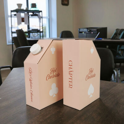 ISO SGS Certified Bag In Box การพิมพ์ตามความต้องการ สี่เหลี่ยมสี่เหลี่ยม Packaging การนําเสนอและแก้ไขการเก็บของของเหลวที่ปลอดภัย