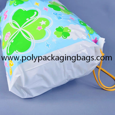NERC 0.07mm PE กระเป๋าเป้สะพายหลัง Drawstring พลาสติกสำหรับกระเป๋าเดินทาง Drawstring พลาสติก